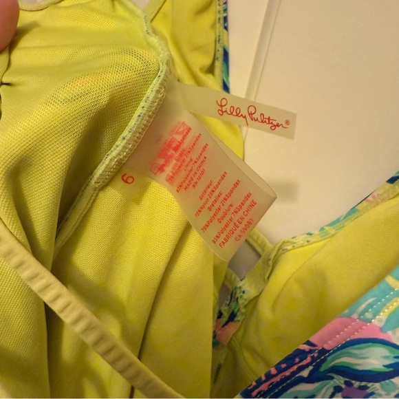Lilly Pulitzer Jaspen One Piece Swimsuit Lori Green Pineapple Rivera Size 6 - Picture 8 of 10